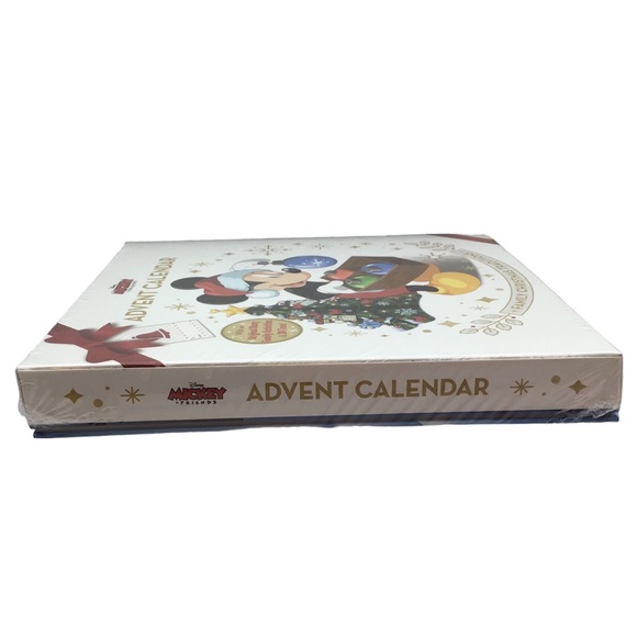 Disney’s Mickey & Friends Advent Calendar Family Christmas Traditions Kit - Picture 4 of 6